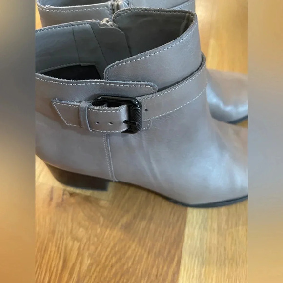 Naturalizer Dora Modern Grey Leather Ankle Boots Size 9.5 - Picture 12 of 14